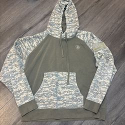 Ariat Camo Pullover Hoodie Sweatshirt Sz Medium Digital Green Patriot Flag