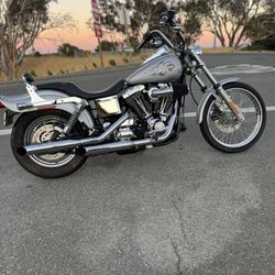 Harley Davidson Dyna Wide Glide FXDWG