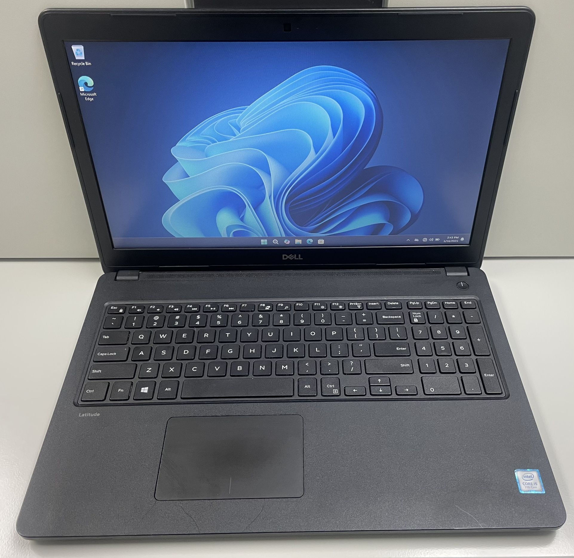 Dell Latitude 3580 Laptop PC