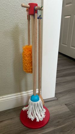 Melissa & Doug pretend play broom set
