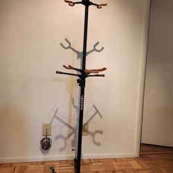 GUITAR TREE---Holds 6 Guitars