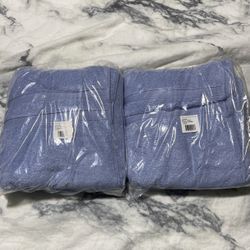 Set Of 2 Cornflower Blue Bath Towels 