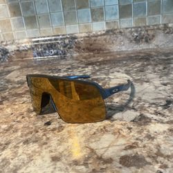 Oakley Sutro Lite S (Gold Lenses)
