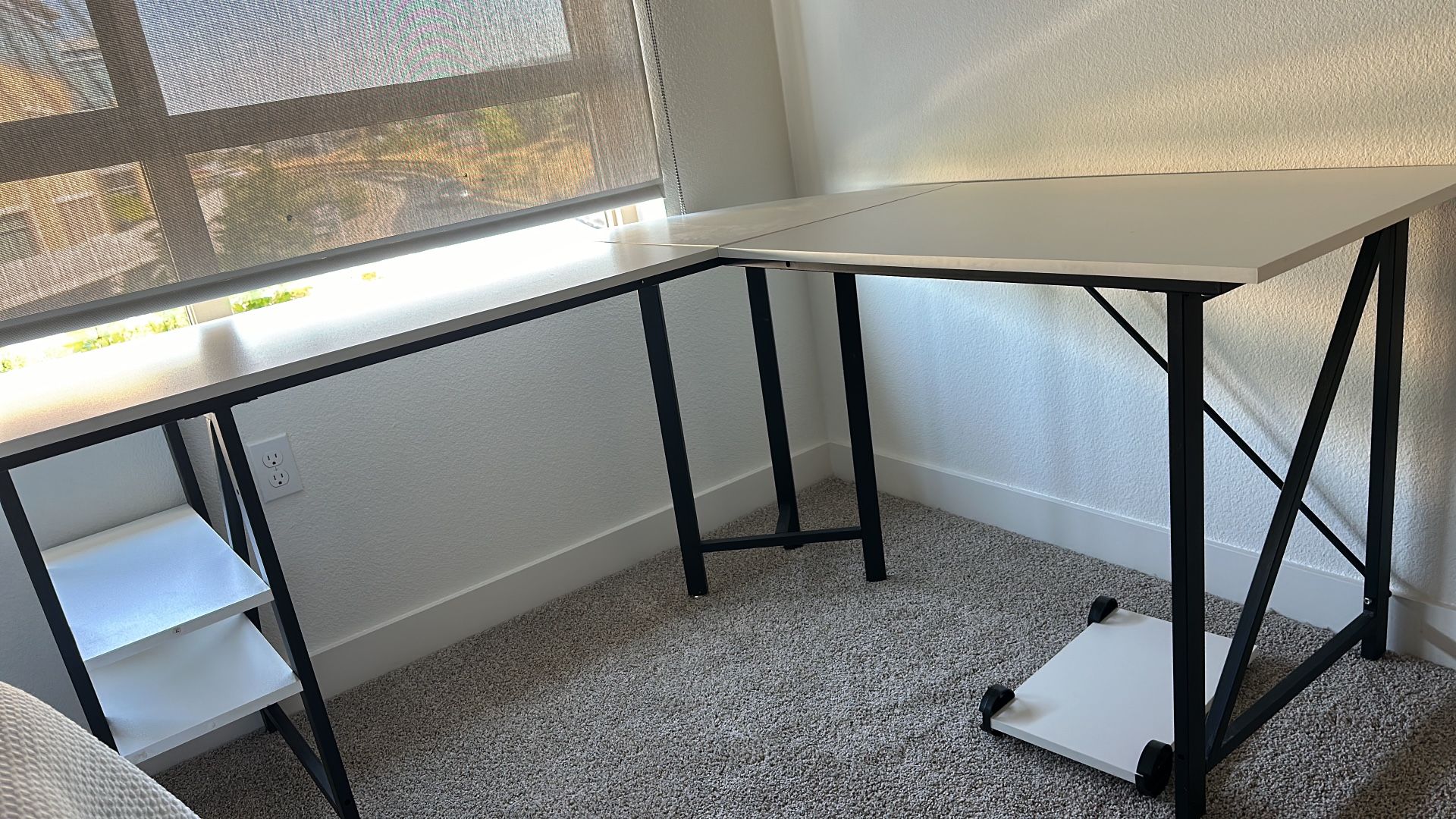 Desk Table