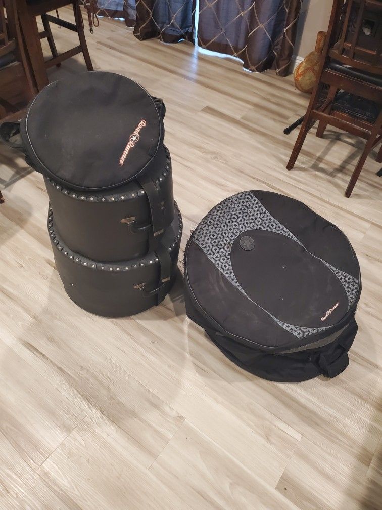 Drum Cases and Bags. Roadrunner and Anvil
