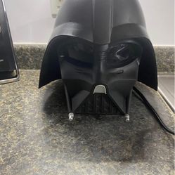 Darth Vader toaster leaves Star Wars logo imprint on toast