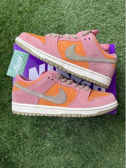 DS Nike SB dunk low red stardust