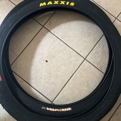 Brand New Maxxis Tires Size 26