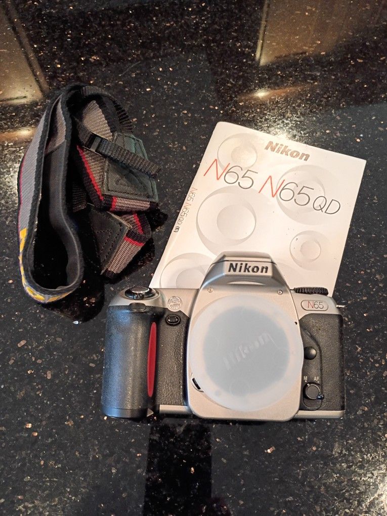 Nikon N65 35mm Film Camera