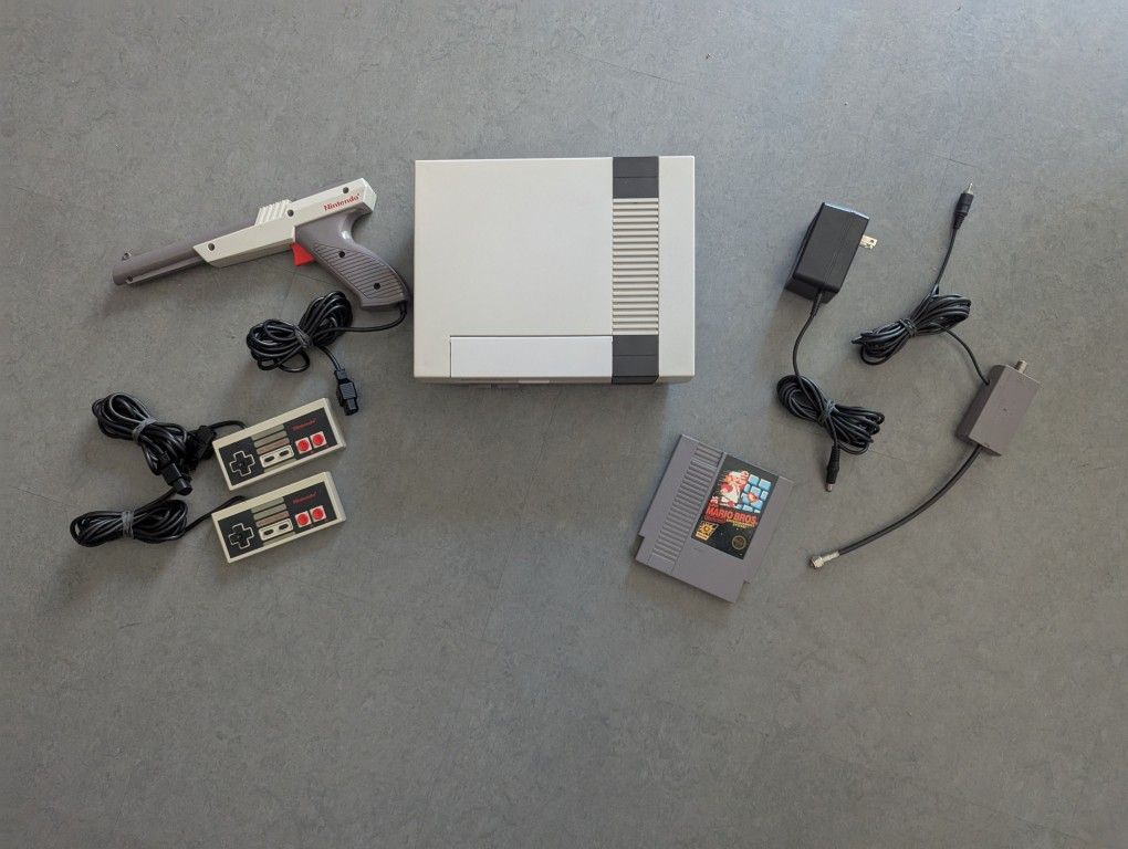 Refurbished Nintendo nes system complete with 1Game
