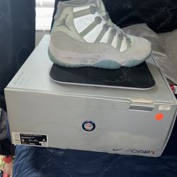 Jordan 11 Adapt Legend Blue Size 9