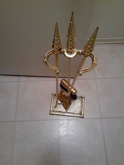 New 4 piece fireplace tools never been $175
