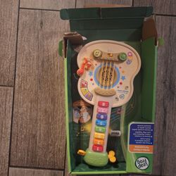 Leap Frog Strum and Count Wooden Guitar
