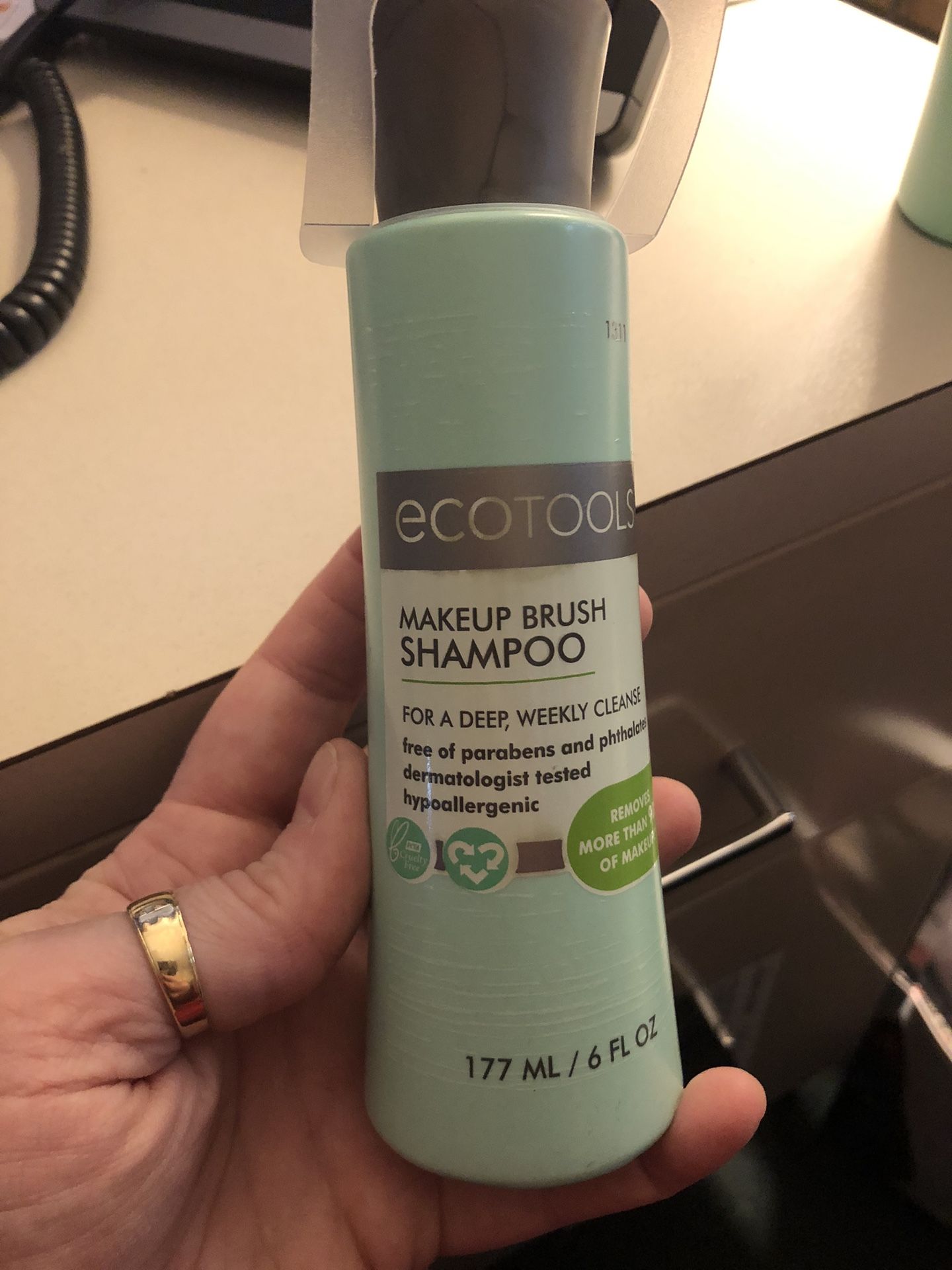 Makeup Brush Shampoo