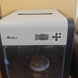 XYZ 3D Printer Like New
