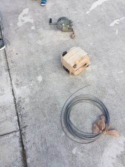 Boat trailer a electric winch...