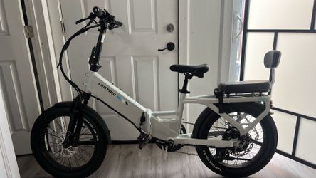 Lectric E-BIKE EXP XP LITE ALUMINUM FOLDING LIKE NEW SUPER73 SPECIALIZED GT SE RACING FUJI