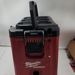 Milwaukee 48-22-8422 Tool Box - Red