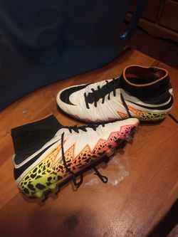 Soccer cleats Hypervenom Phantom II FG boots Nike size 5.5