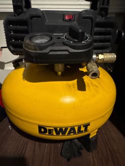 DeWalt DWFP55126 6-Gallon 165 PSI Pancake Air Compressor $100 obo