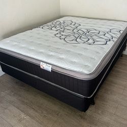 Queen size mattress pillow top 12”    New mattress in a plastic sealed.   We offer the quality and service.   ☎️📲(213)713-74-89.     We offer same da