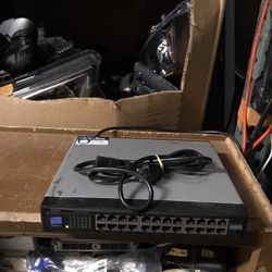 Cisco System Linksys SR224 / 24 Port 10/100 Switch