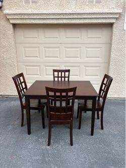 Wooden Dining Table Set (Free Delivery 🚚)
