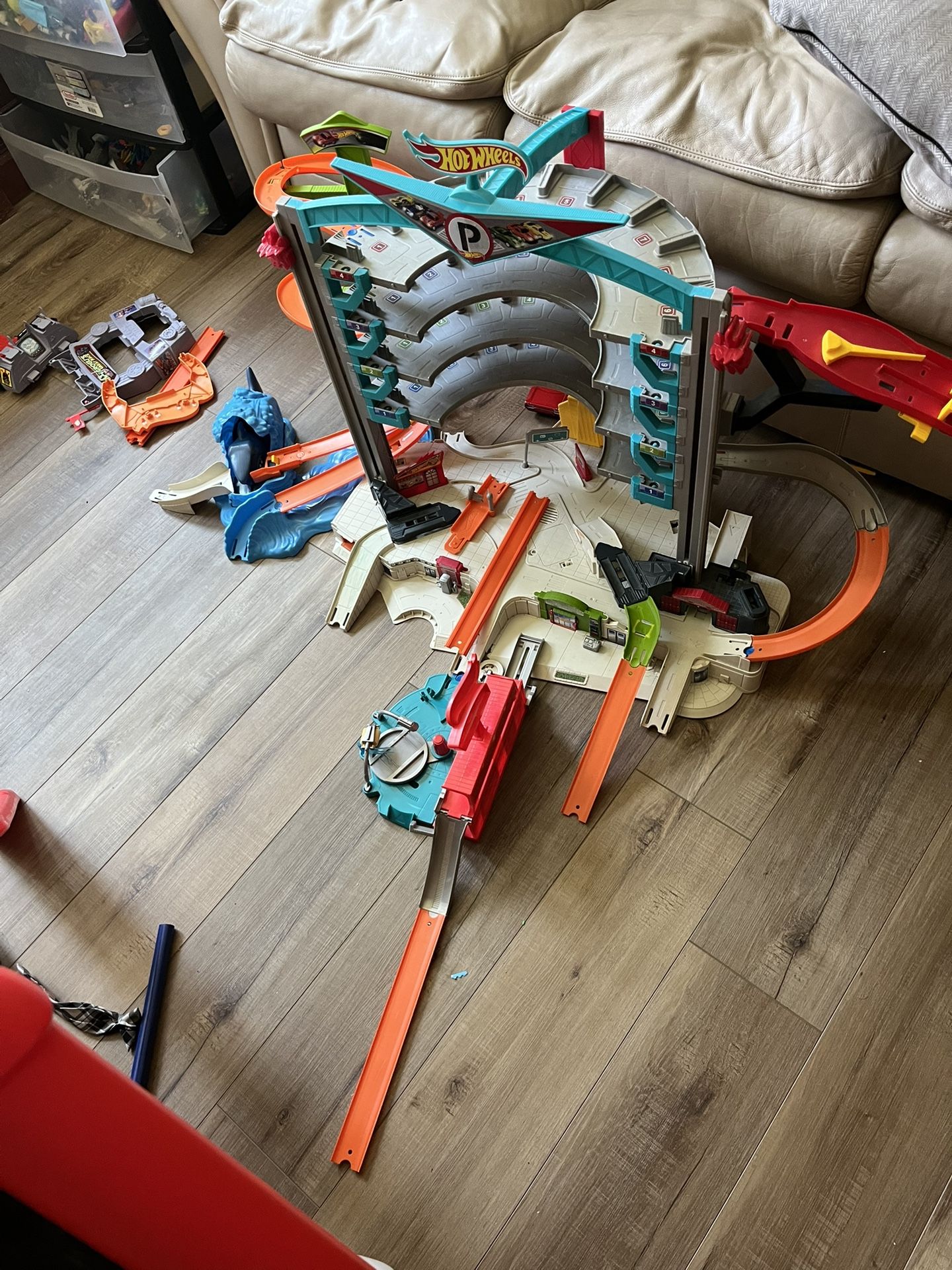 Hot Wheels Garage