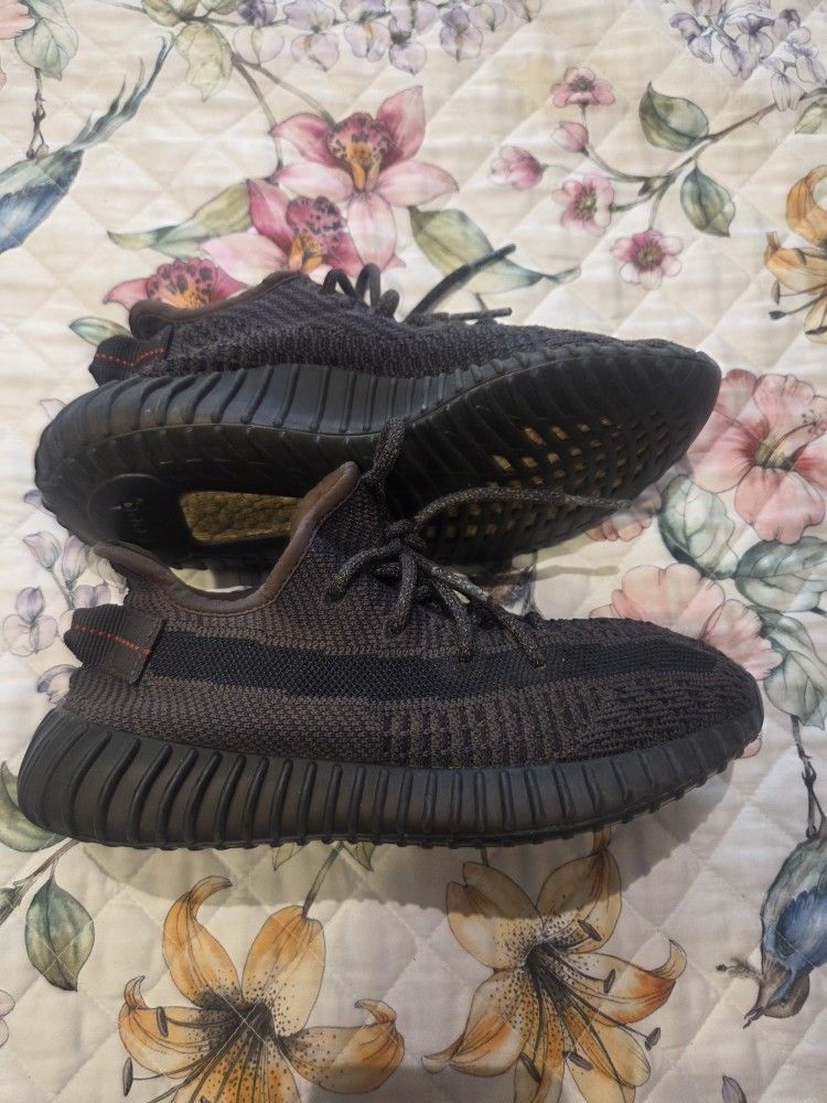 Adidas Yeezy Boost Sneakers 5