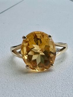 14KT Yellow Gold Oval Citrine Ladies Ring