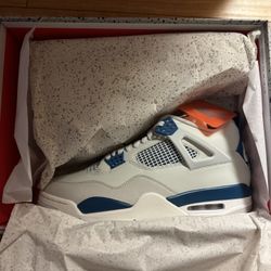 Jordan 4 Military Blues 