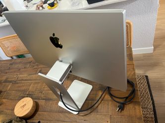 Apple Studio Display 27" 5K Nano-Texture Glass + Box