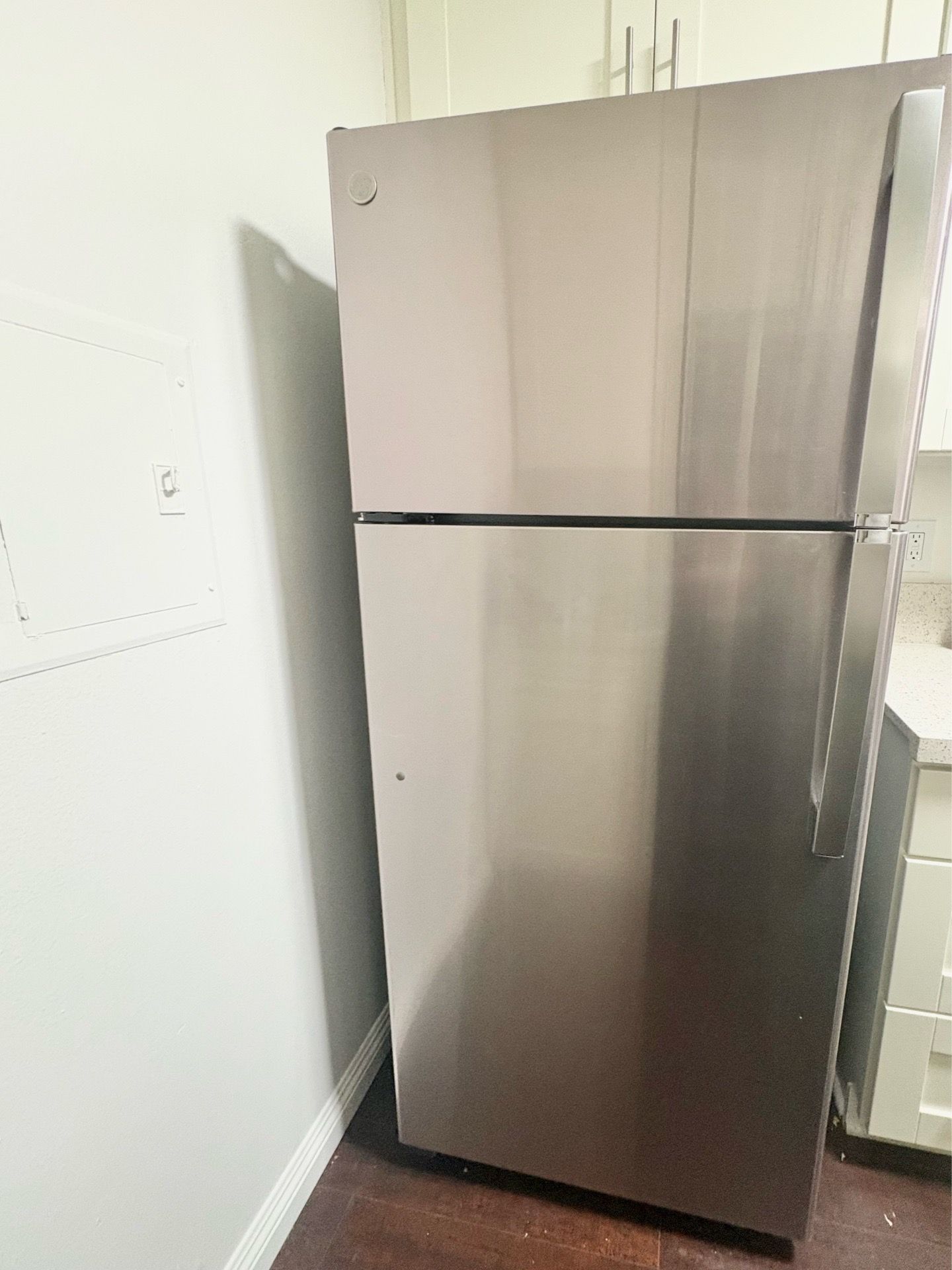 GE Refrigerator