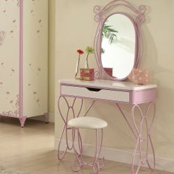 Gisella Collection Silver Metal Girl Vanity Desk With Mirror and Stool Now  379.00 Free Delivery 🚚 