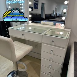 White Vanity Desk With Lights And Chair 