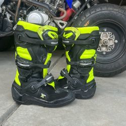Alpinestars Tech 7s Mx Boots / Black And Green Color Way