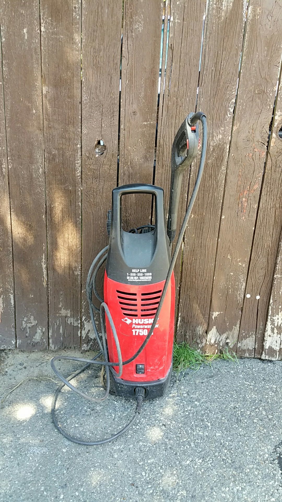 Husky 1750 Pressure Washer & Accessories "Working Condition" for Sale