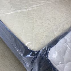 NEW KING SIZE REG MATTRESS SET @ 329.99$ 
