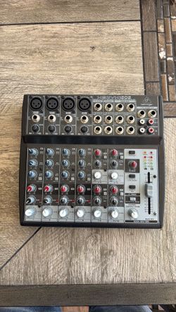 Behringer Xenyx 1202
