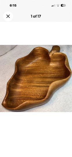 Vintage Kamaaina Wood Crafters Hawaiian Monkey Pod Leaf Bowl
