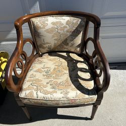 Antique Circular Arms Chair 