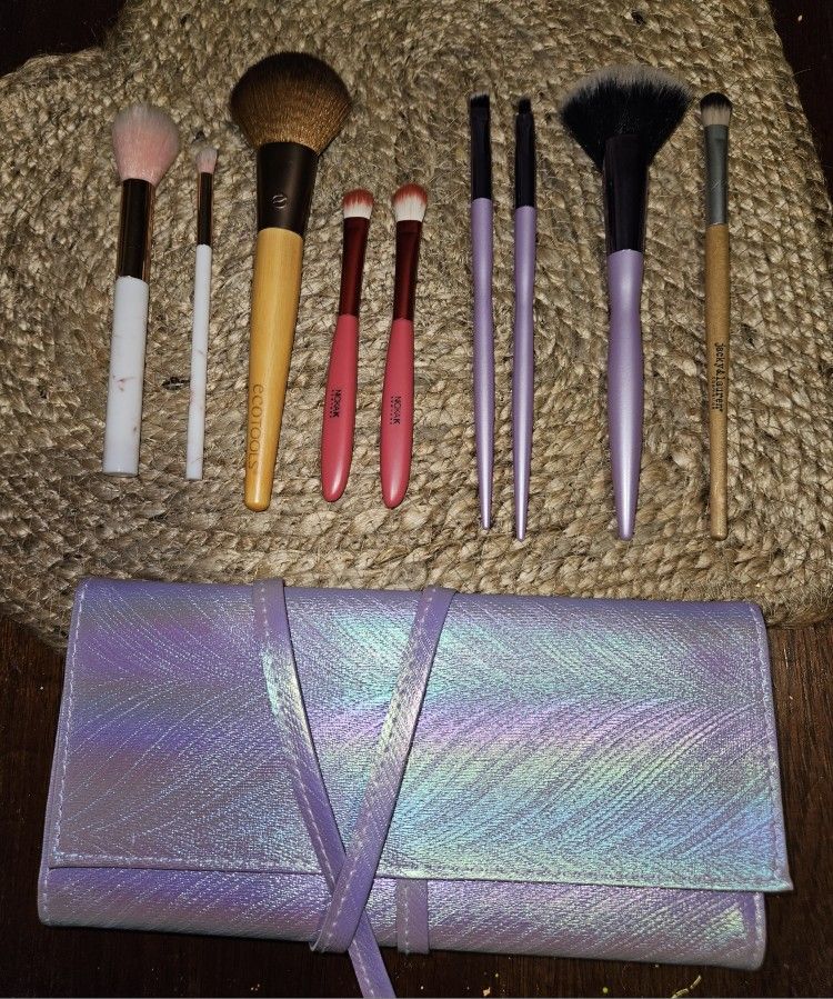 Makeup Brushes & Bag 