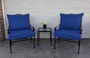 Metal Patio Set With NEW Cushions