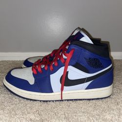 Jordan 1 Mid Deep Blue