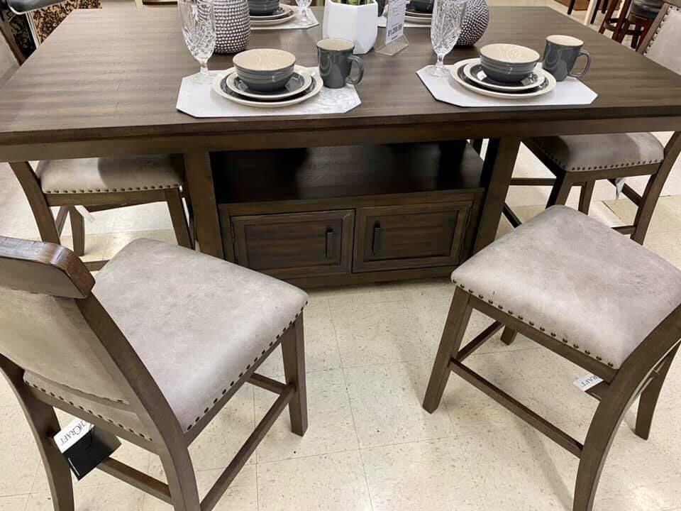 Johurst Brown/Beige Counter Height Set (Dining table and Chairs
