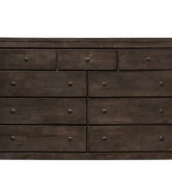 Ashton Hills 9-Drawer Dresser