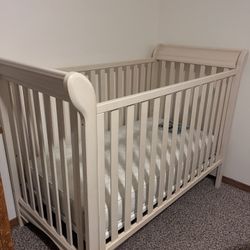 Crib And Wardrobe/changing Table
