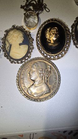 Vintage Cameo Brooch and Medallion Lot