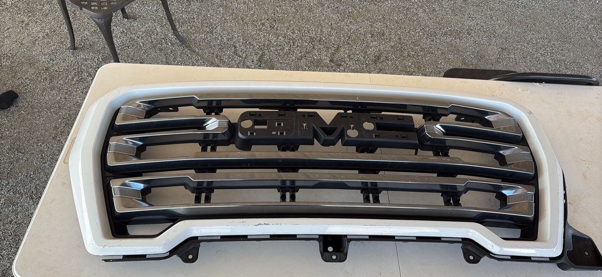 19-20’ GMC Sierra Grille