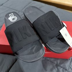 Men’s Nike Slides - Size 11 BRAND NEW 